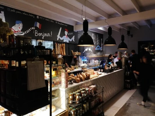 Le petit paris, french boulangerie en Pologne